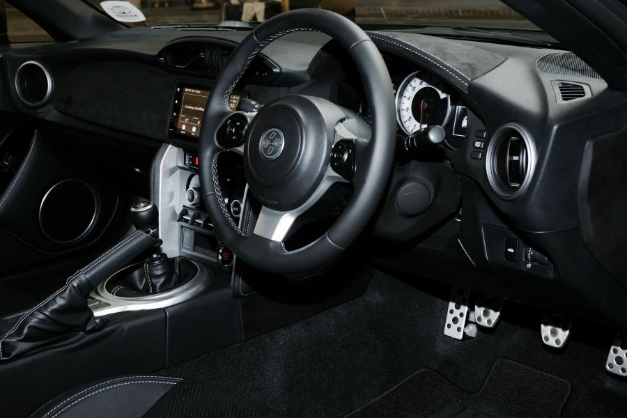 Интерьер Toyota GT 86 2018 года  (ZA) (фото 12 из 19)
